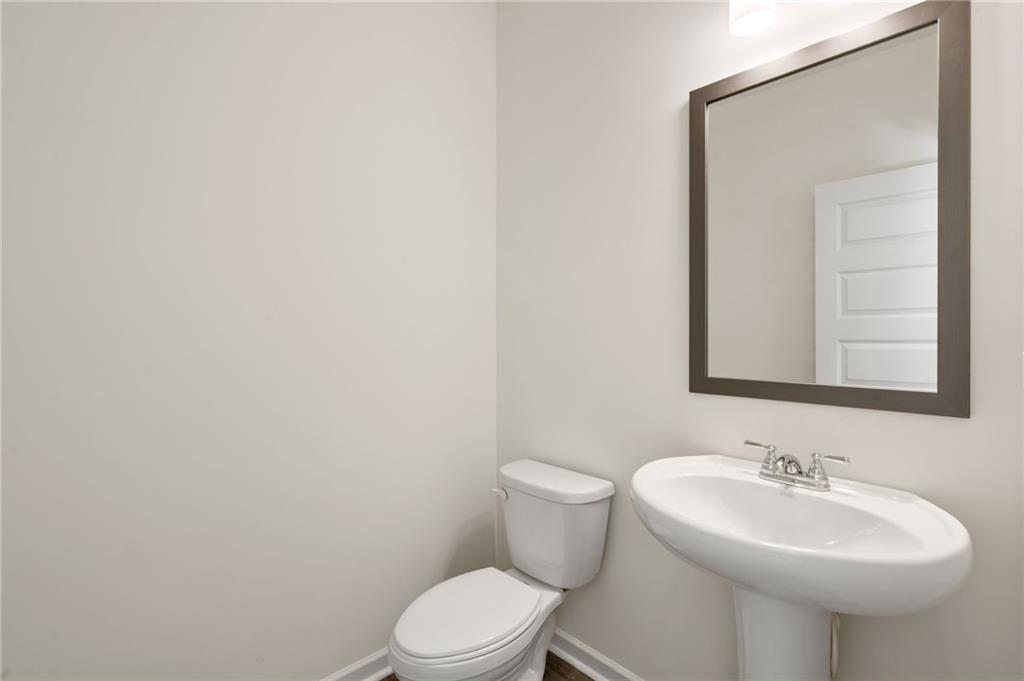 8135 Pine Ridge Road Property Photo 10