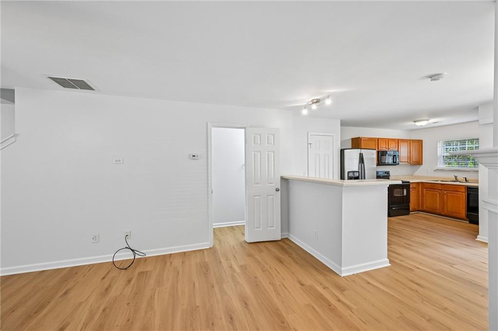 725 Crestwell Circle Sw Property Photo 10