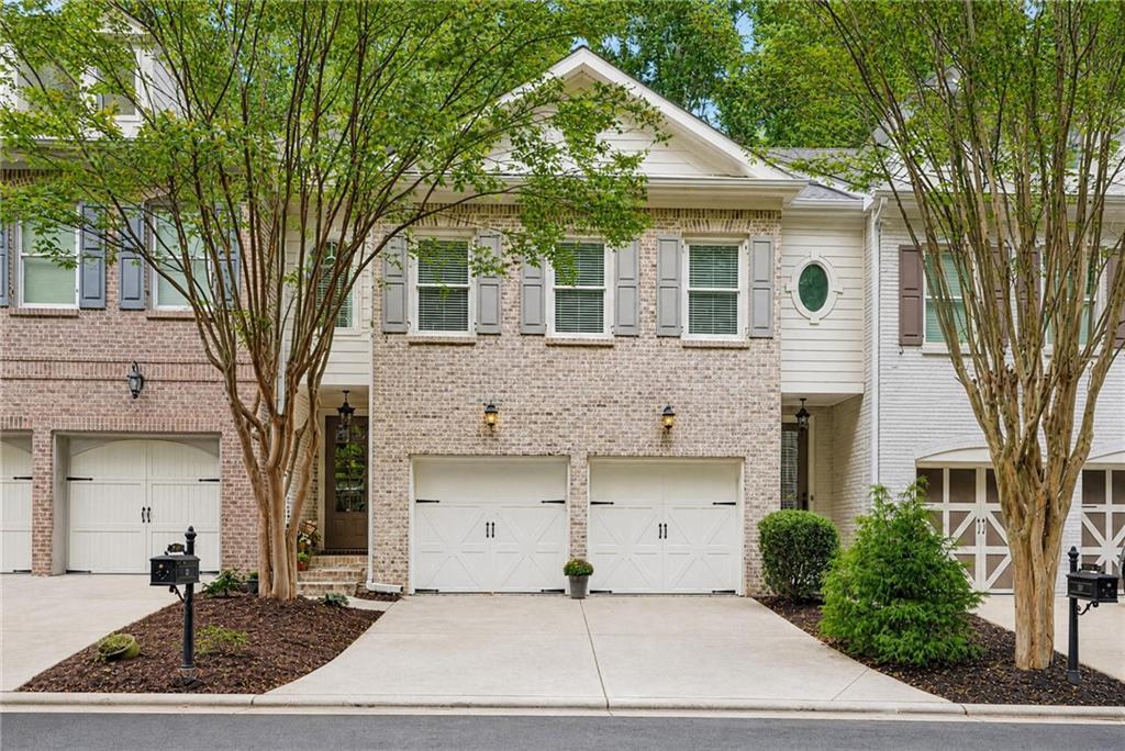 2640 Long Pointe Property Photo 1