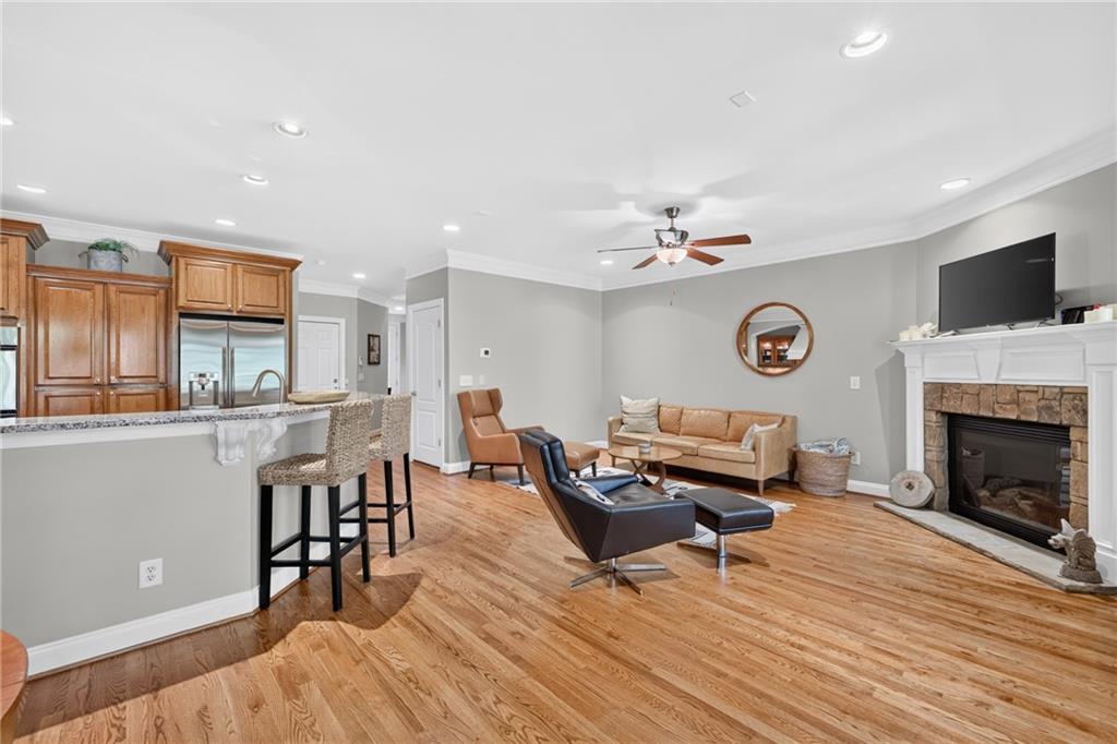 2640 Long Pointe Property Photo 11