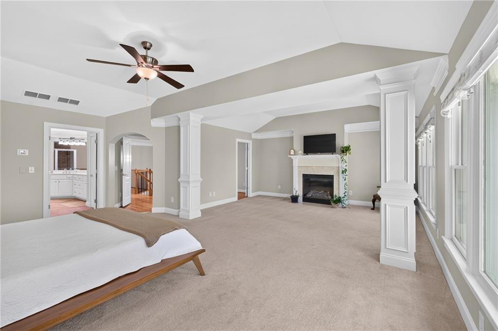2640 Long Pointe Property Photo 32