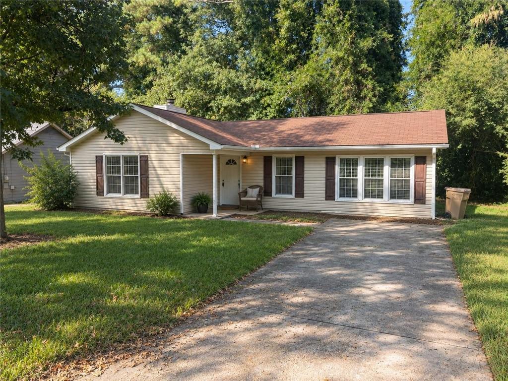 6103 Chaseland Drive Property Photo 1