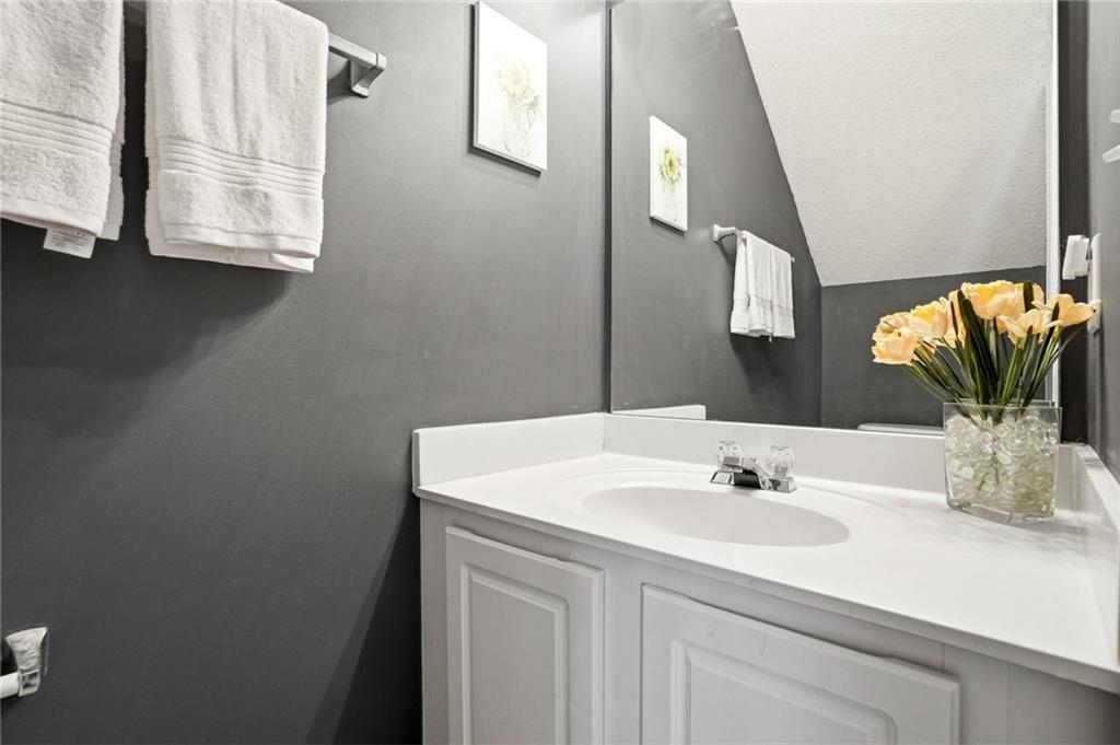 4079 Howell Park Road Property Photo 14