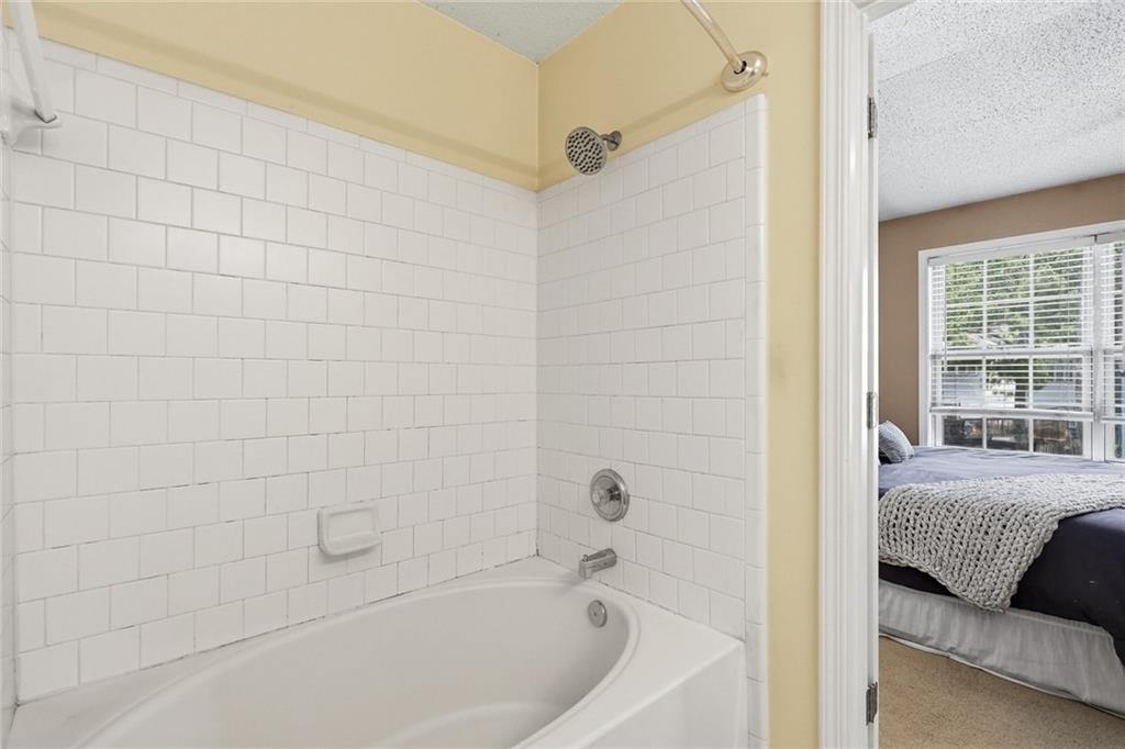 4079 Howell Park Road Property Photo 22