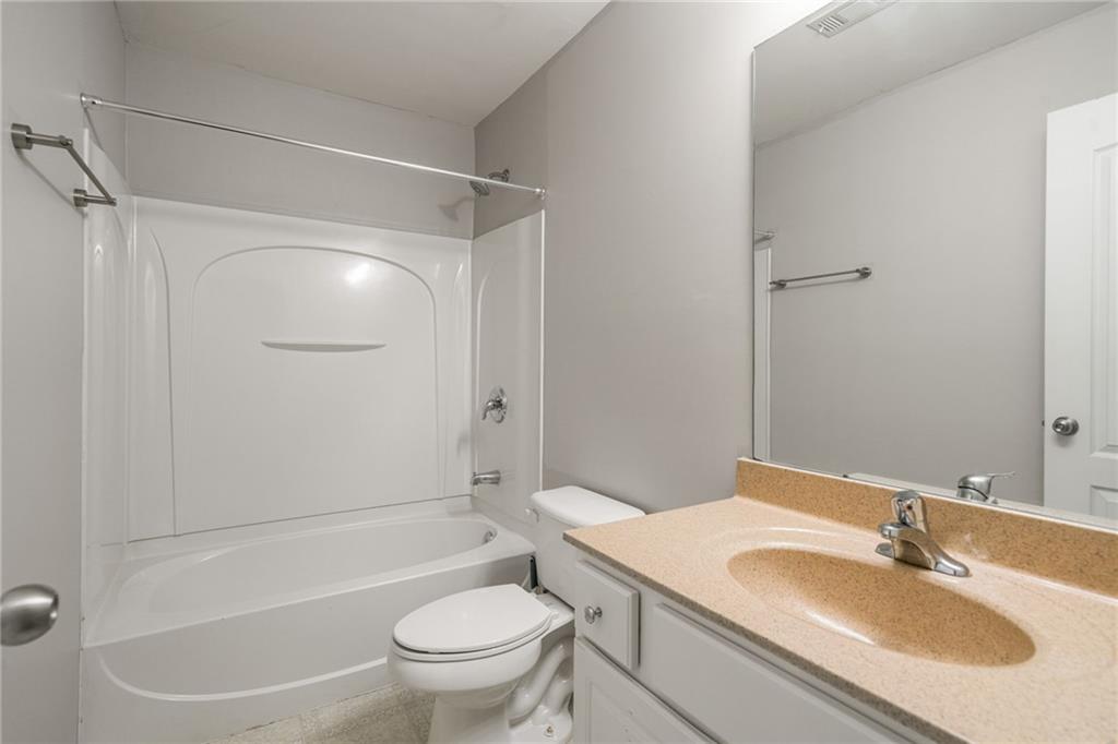 1030 Firethorne Pass Property Photo 21