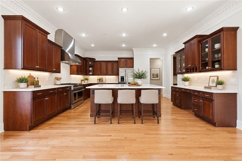 6295 Windward Parkway Property Photo 10