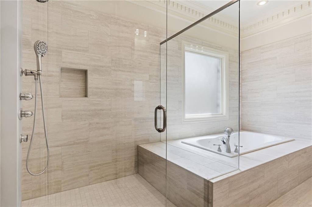 6295 Windward Parkway Property Photo 36