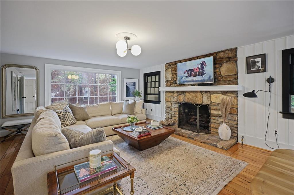 45 Michelle Circle Property Photo 3