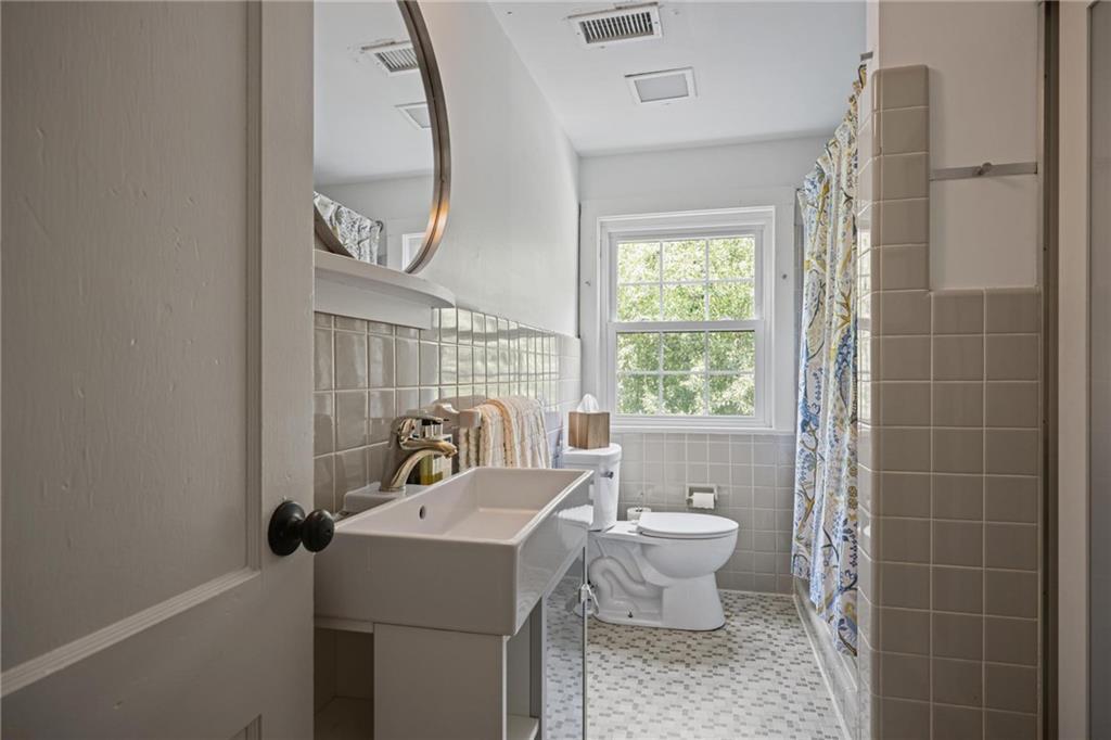 45 Michelle Circle Property Photo 25