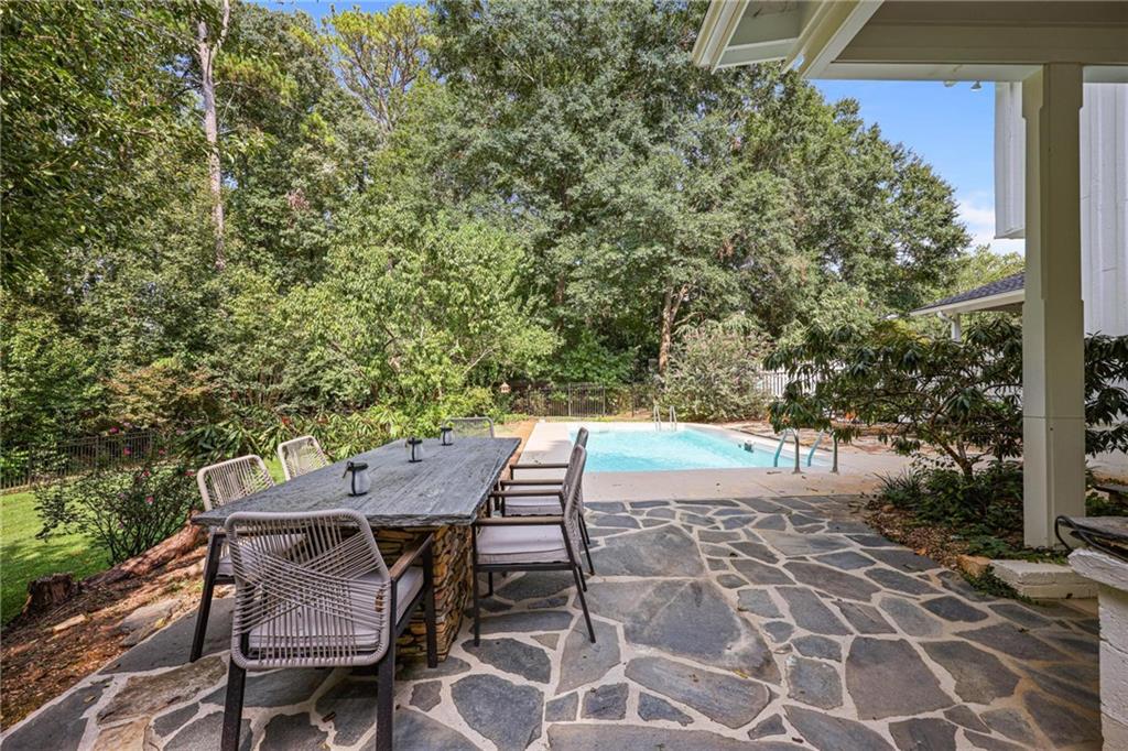 45 Michelle Circle Property Photo 31