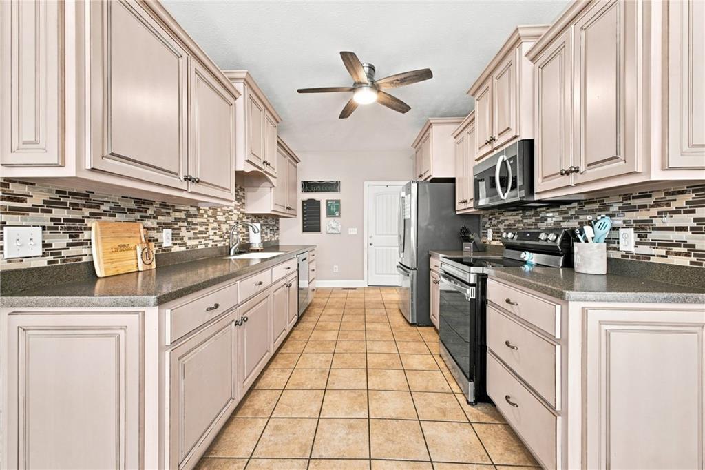 30 Willow Leaf Drive Property Photo 22