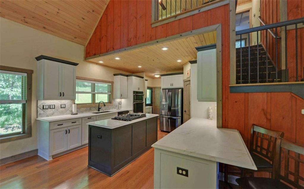 1374 Lucius Road Property Photo 3