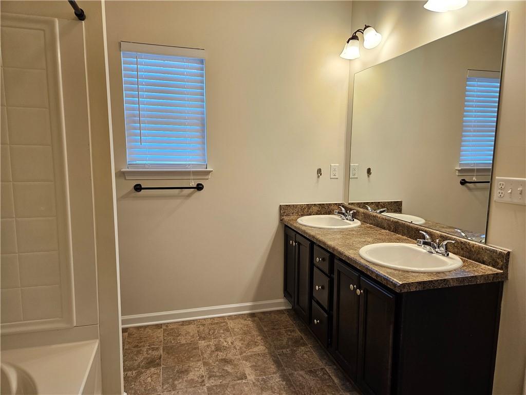 649 Oakside Place Property Photo 10