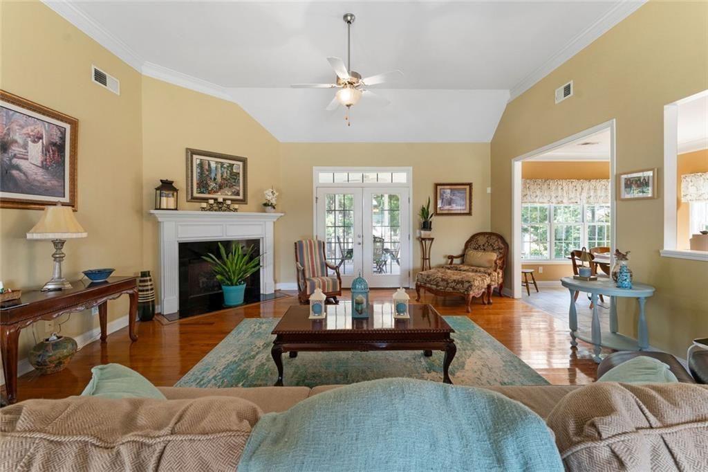 21 Prestwick Loop Nw Property Photo 10