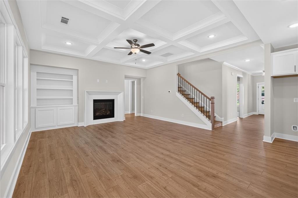 4775 E Reed Road Property Photo 9