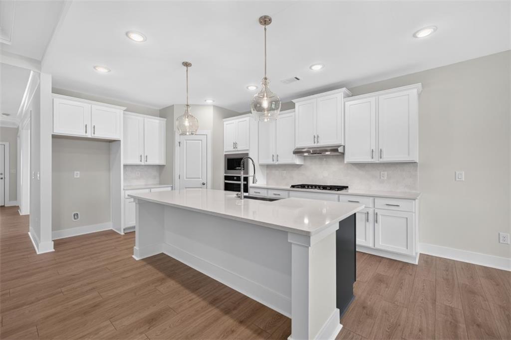 4775 E Reed Road Property Photo 12