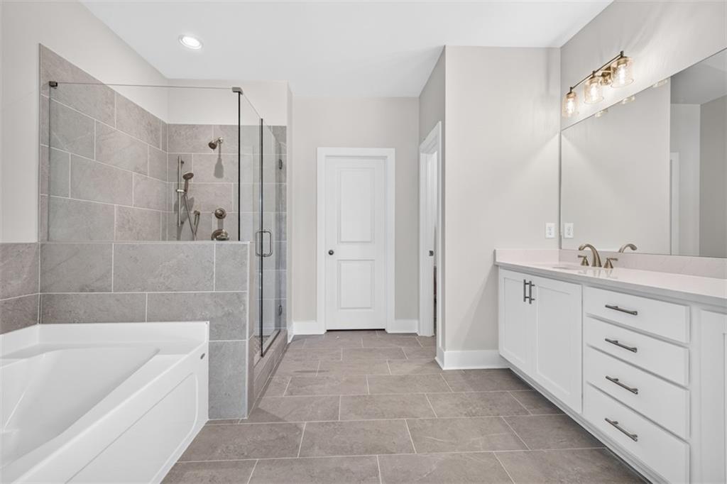4775 E Reed Road Property Photo 35