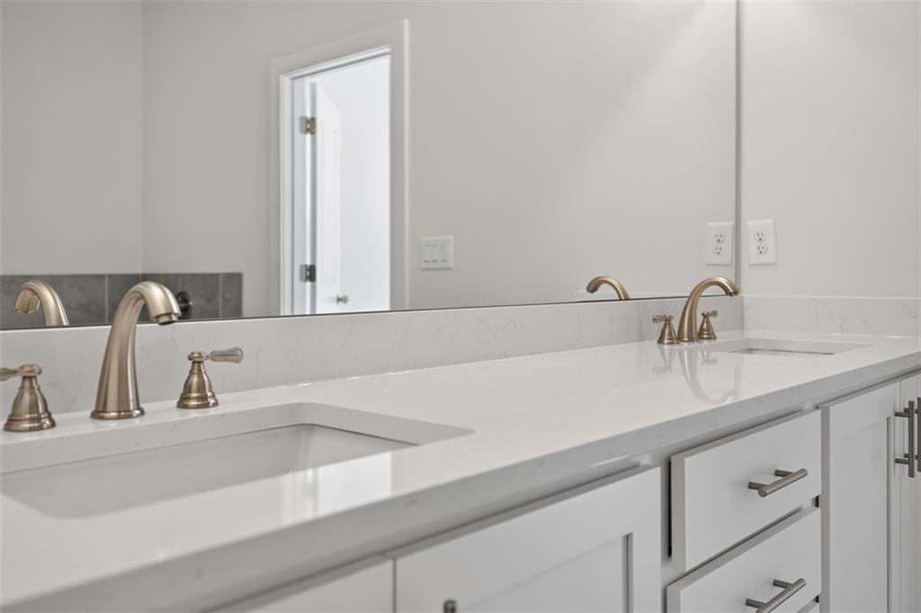 4775 E Reed Road Property Photo 51