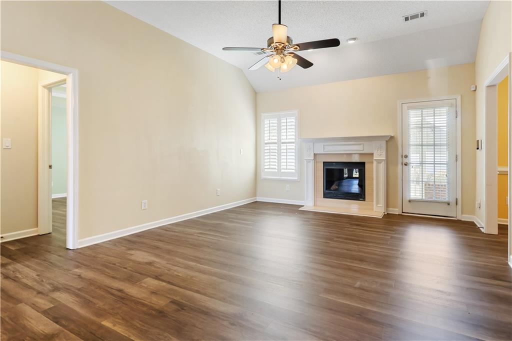 1496 Empress Drive Property Photo 4