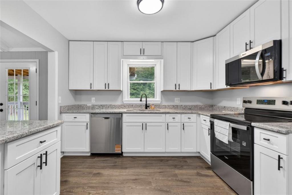 76 Willis Road Property Photo 12