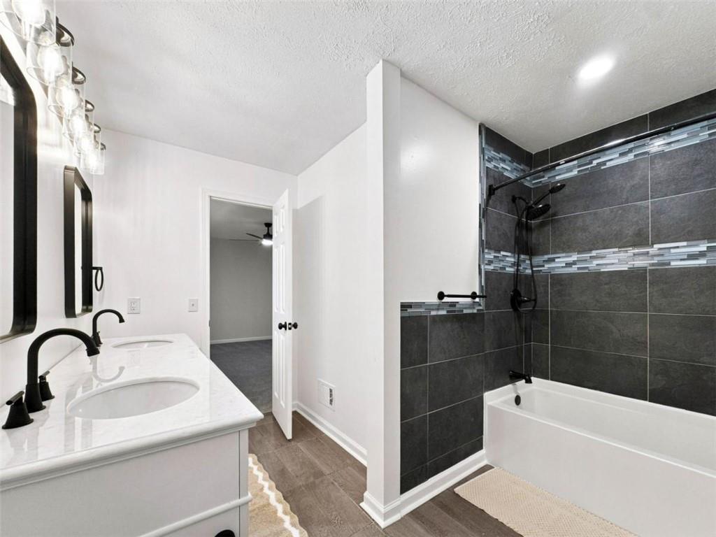 76 Willis Road Property Photo 21