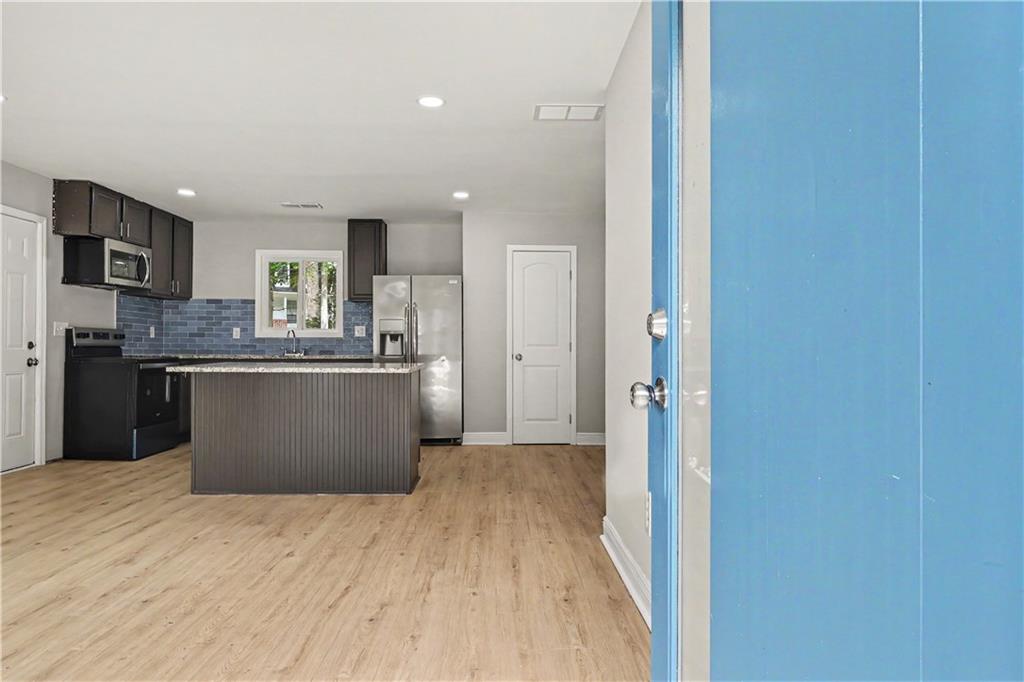 6010 Fieldcrest Drive Property Photo 5