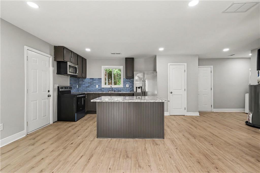 6010 Fieldcrest Drive Property Photo 11