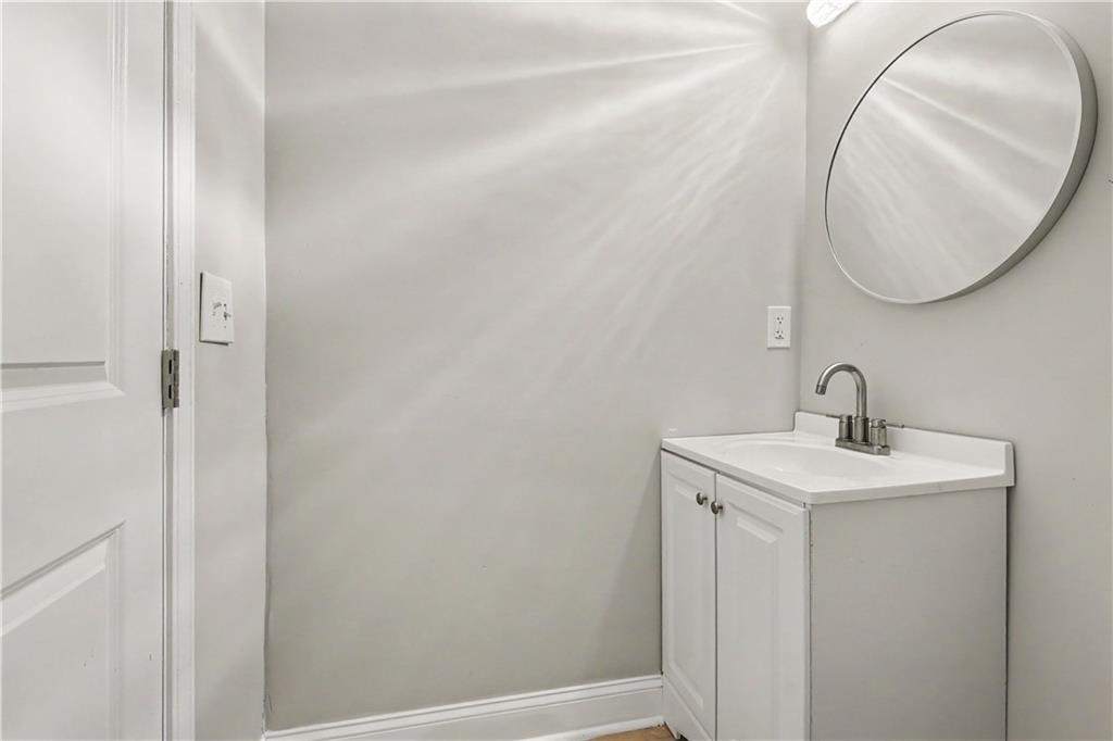 6010 Fieldcrest Drive Property Photo 26