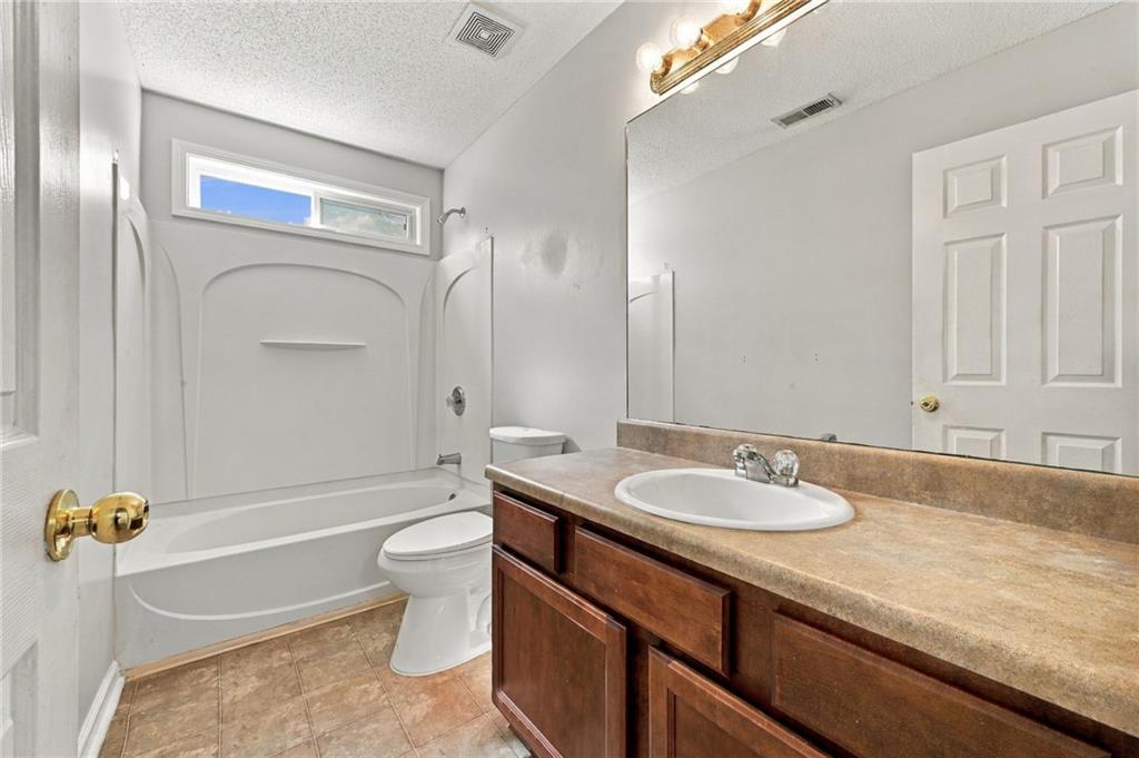 323 Greystone Parkway Property Photo 13