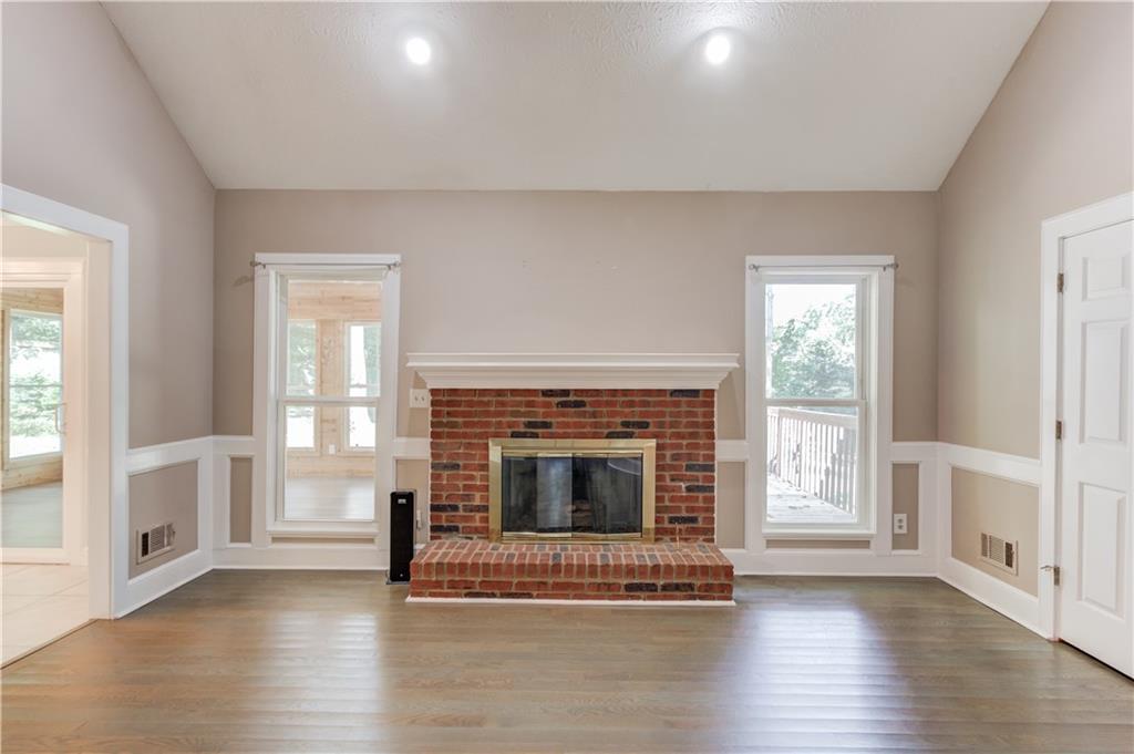 291 Shore Drive Property Photo 11