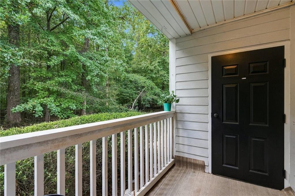 305 Streamside Drive Property Photo 3