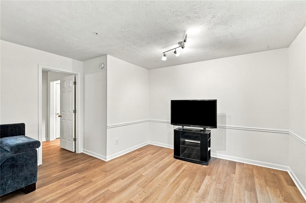 305 Streamside Drive Property Photo 11