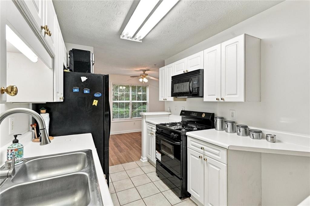 305 Streamside Drive Property Photo 12