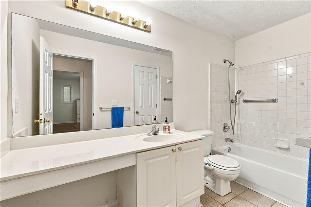305 Streamside Drive Property Photo 24
