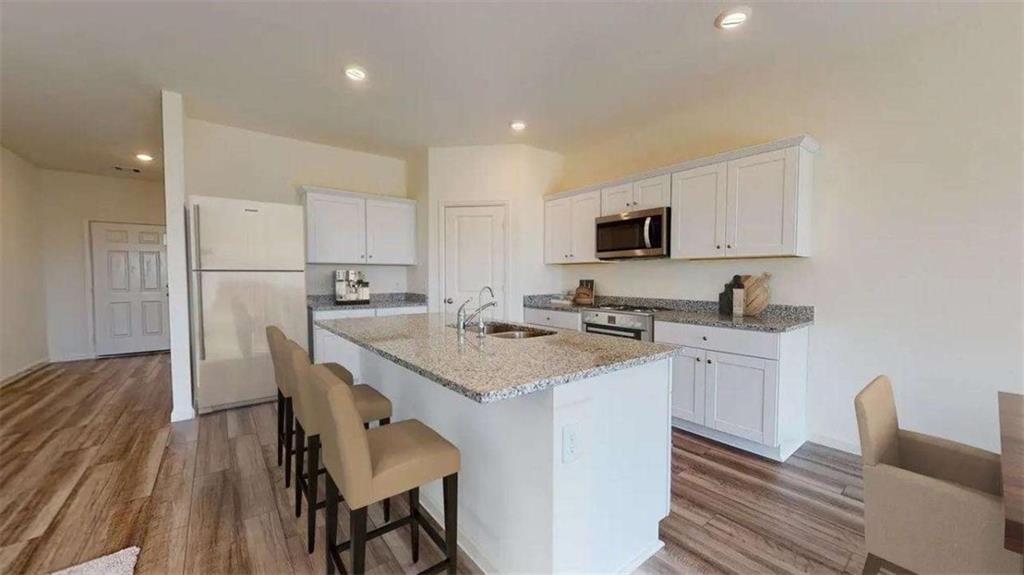 414 Otway Loop Property Photo 5