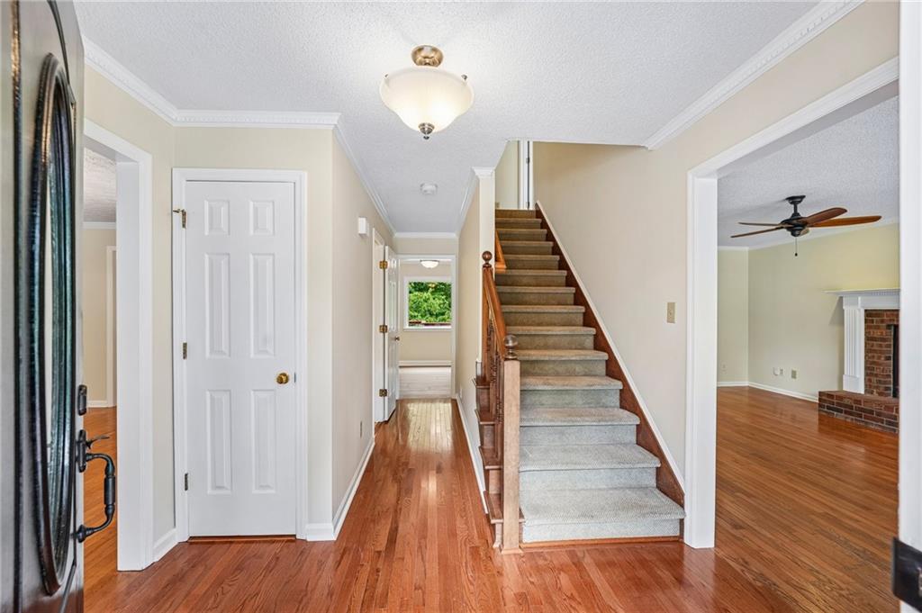 1100 Waterfall Way Property Photo 15