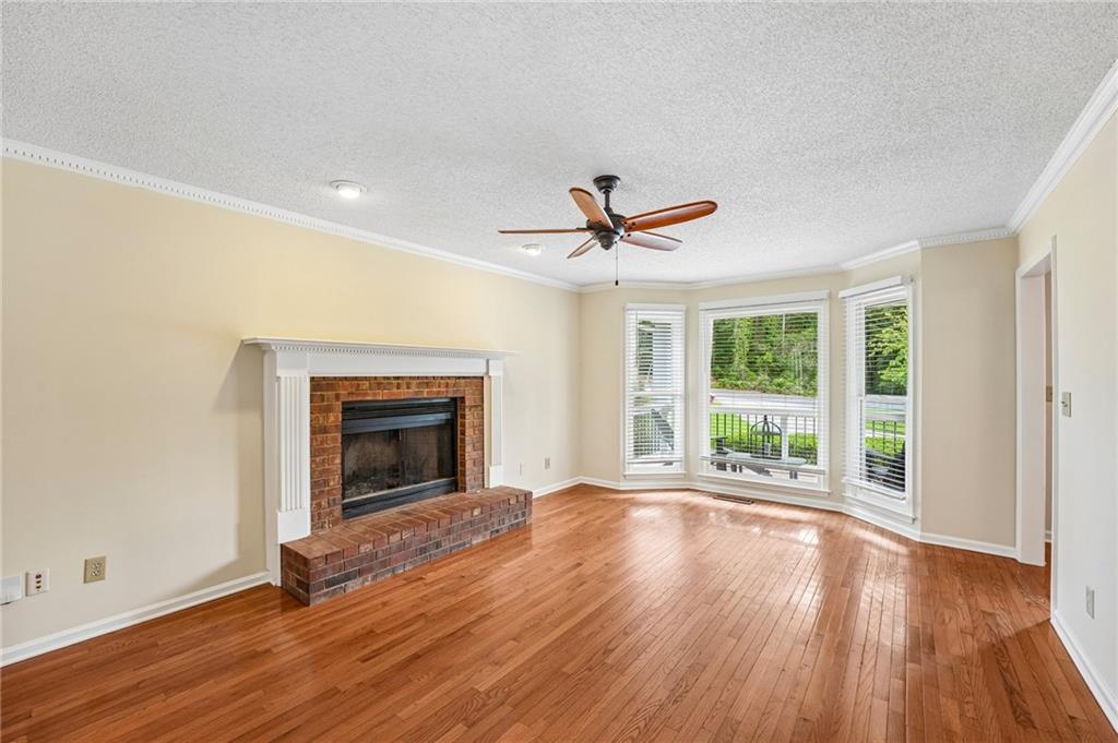 1100 Waterfall Way Property Photo 20