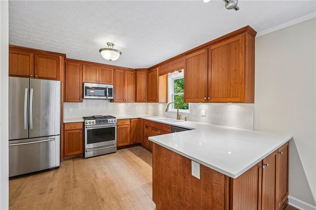 1100 Waterfall Way Property Photo 25