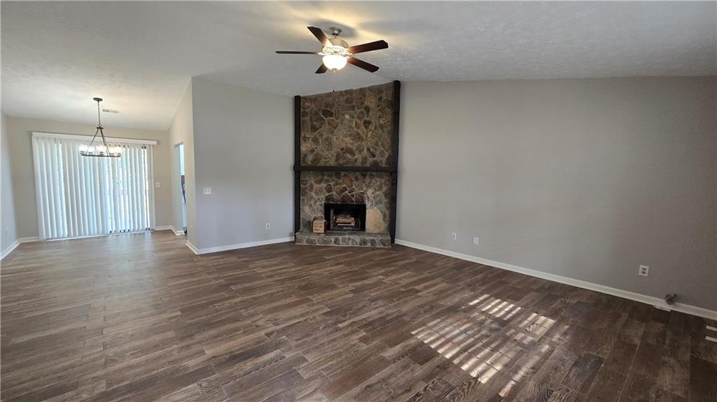 2667 Camelot Court Property Photo 4