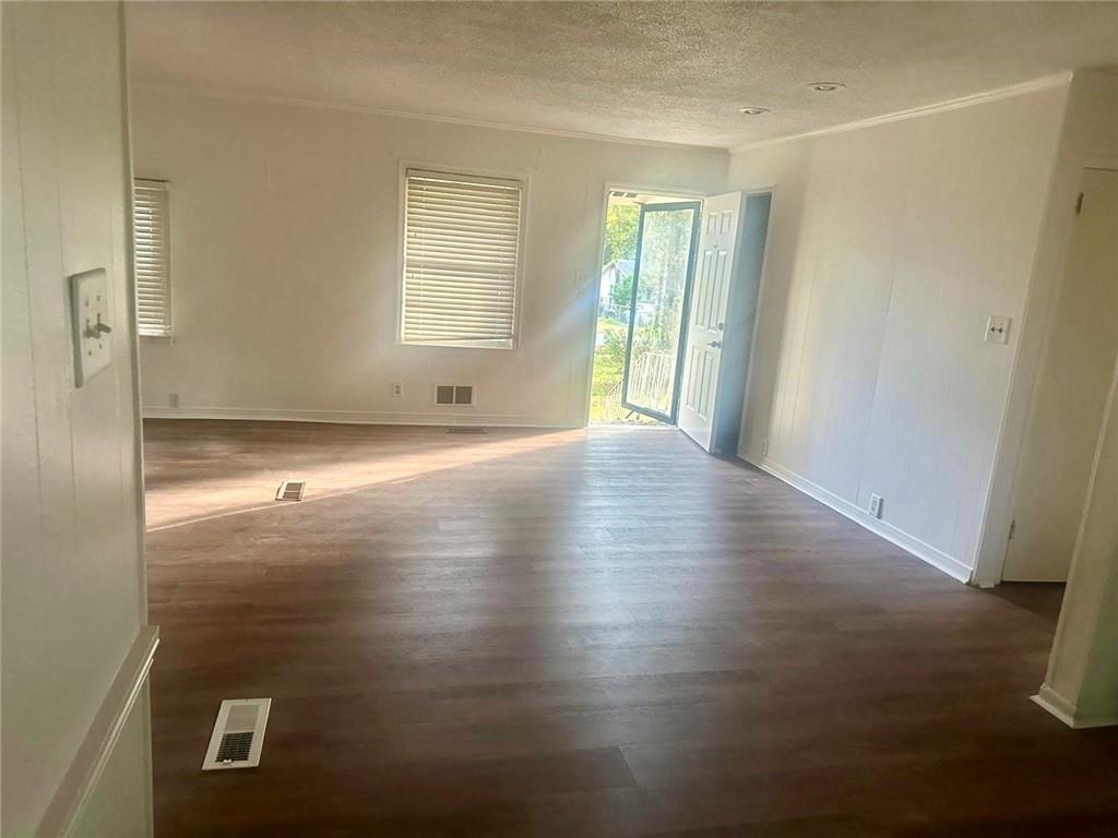 2959 Reynolds Drive Property Photo 2