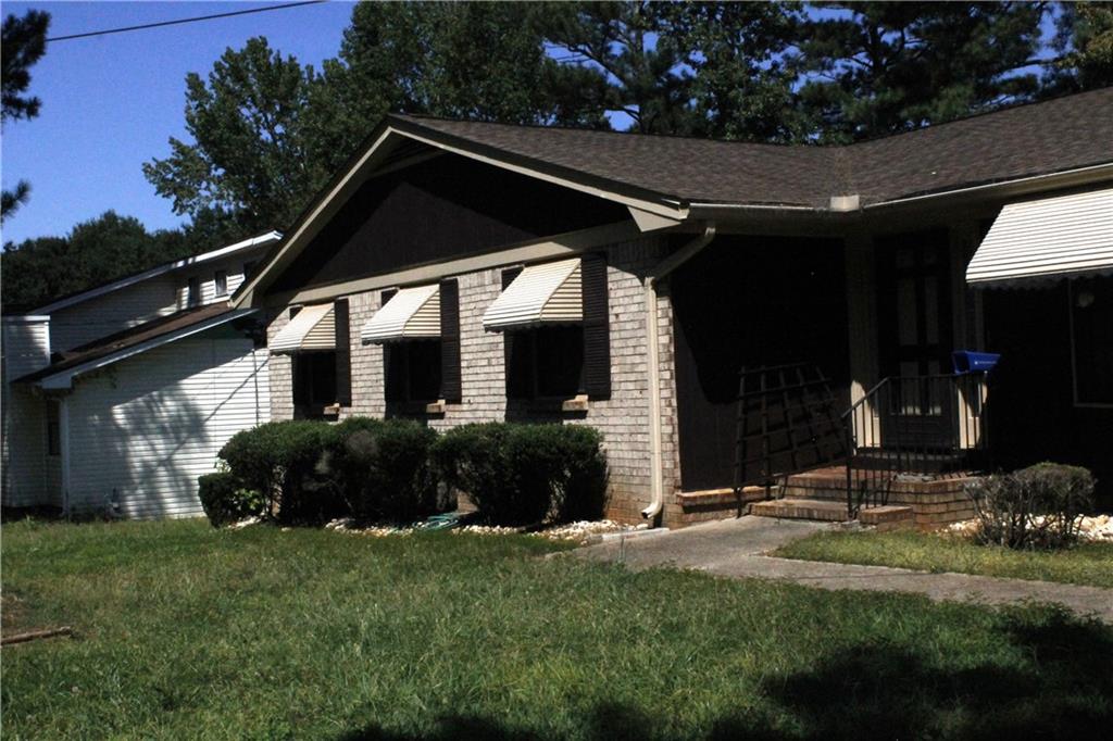 2160 Pinewood Drive Property Photo 1