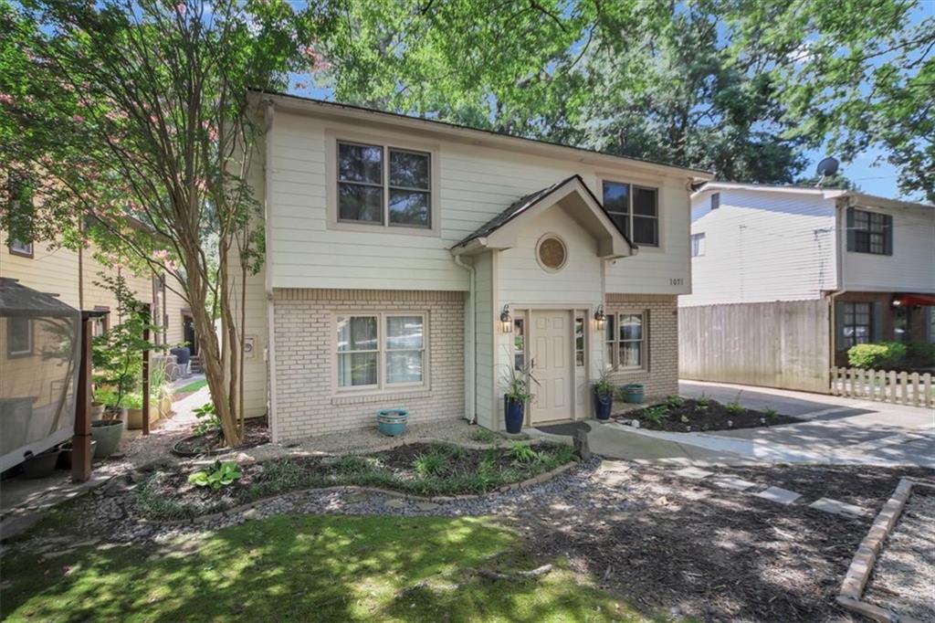 1071 Standard Drive Ne Property Photo 2