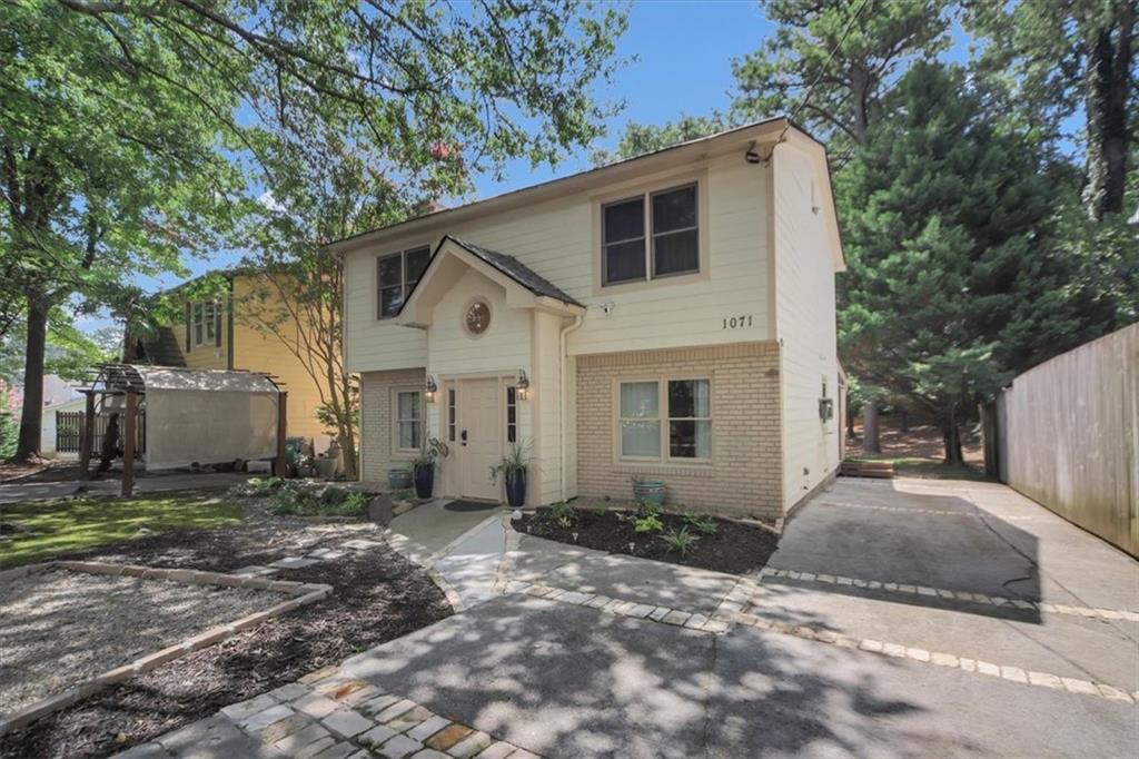 1071 Standard Drive Ne Property Photo 3