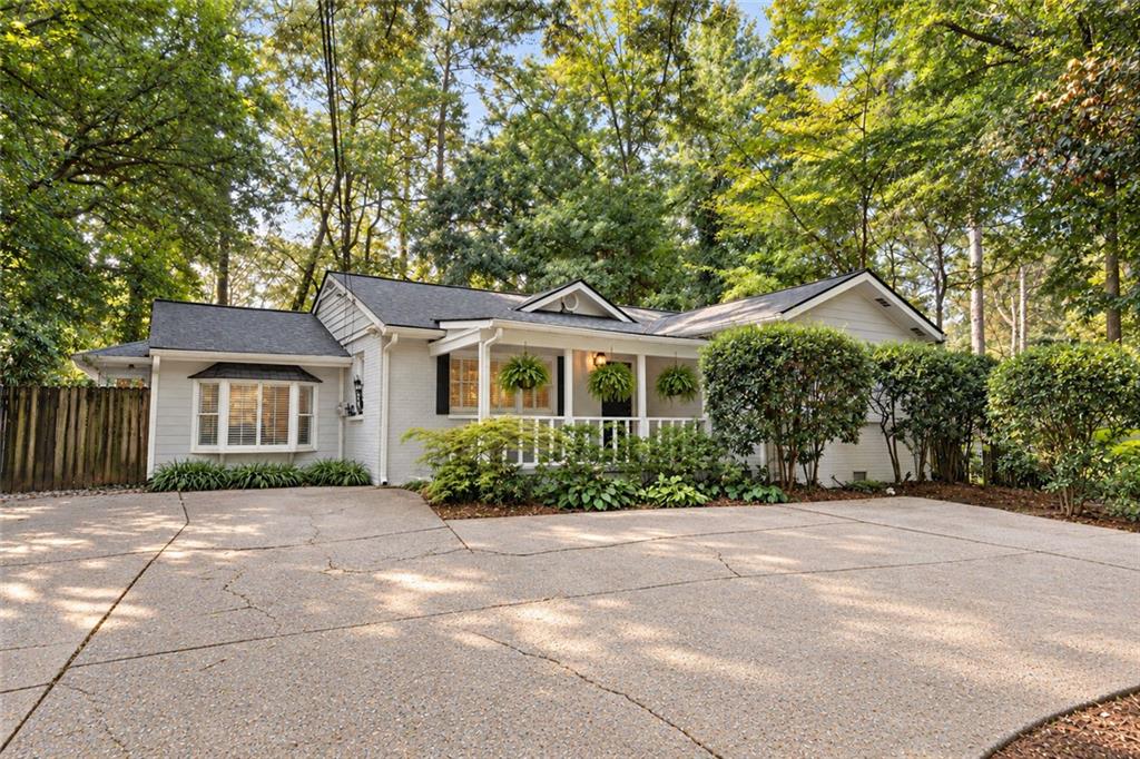 1792 Moores Mill Road Nw Property Photo 1