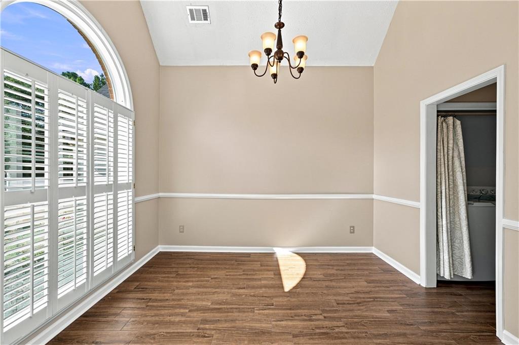 4085 Berkeley Park Drive Property Photo 5