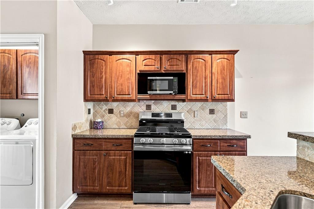 4085 Berkeley Park Drive Property Photo 18
