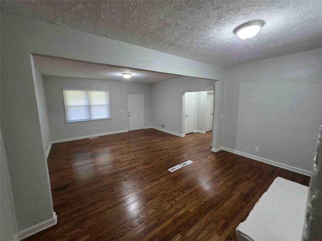 527 Walton Road Property Photo 2