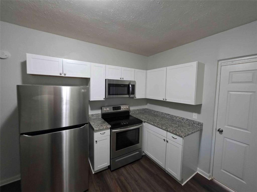 527 Walton Road Property Photo 7