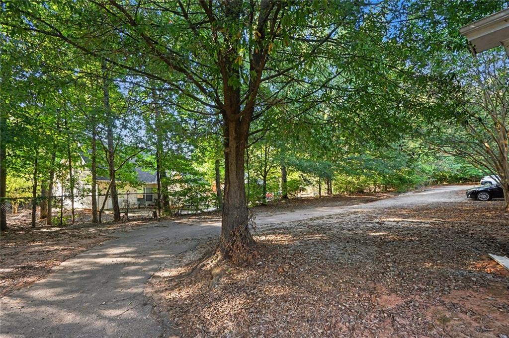 103 East Paces Drive Property Photo 37