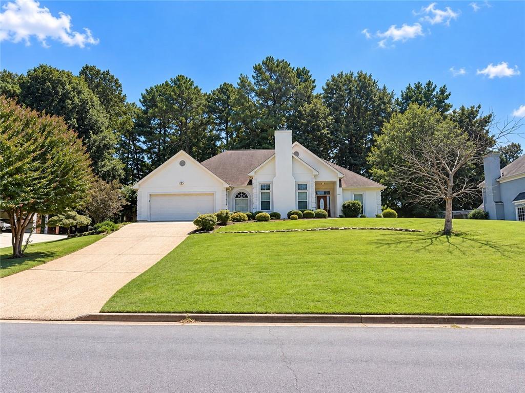1090 Swan Mill Court Property Photo 1